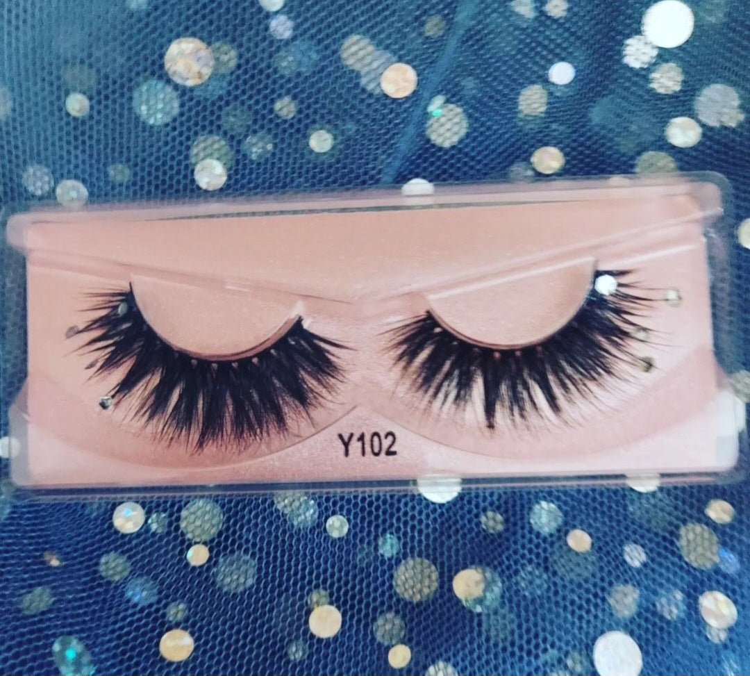 GLITZ LASHES ✨️